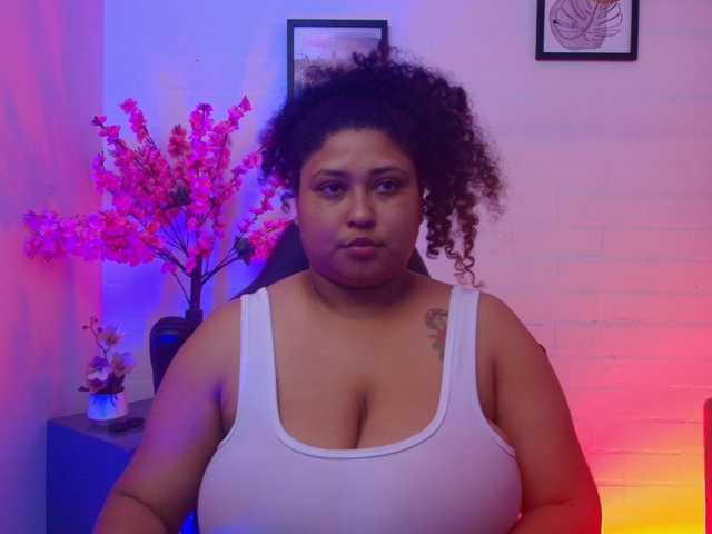 Ayliinn live cam preview
