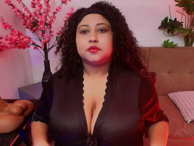 Ayliinn live cam on BongaCams