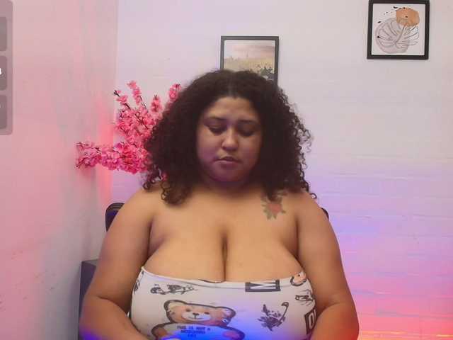 Ayliinn live cam on BongaCams