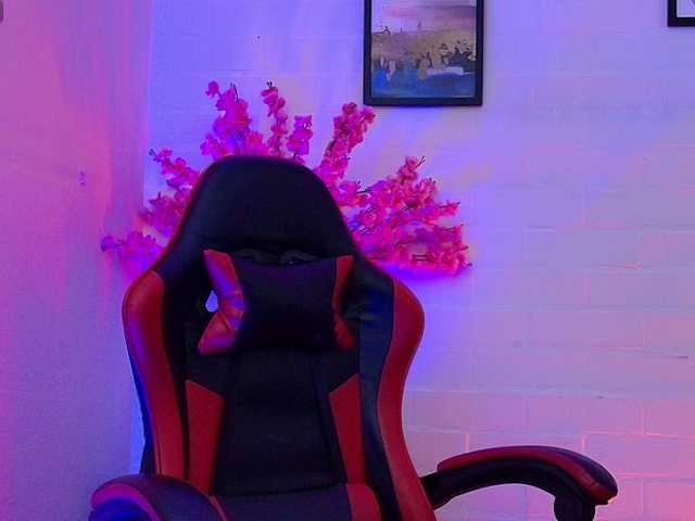 Ayliinn live cam on BongaCams