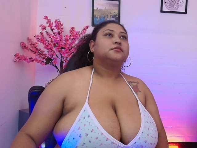 Ayliinn live cam on BongaCams