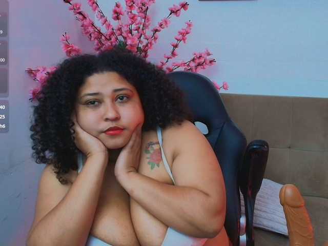Ayliinn live cam on BongaCams