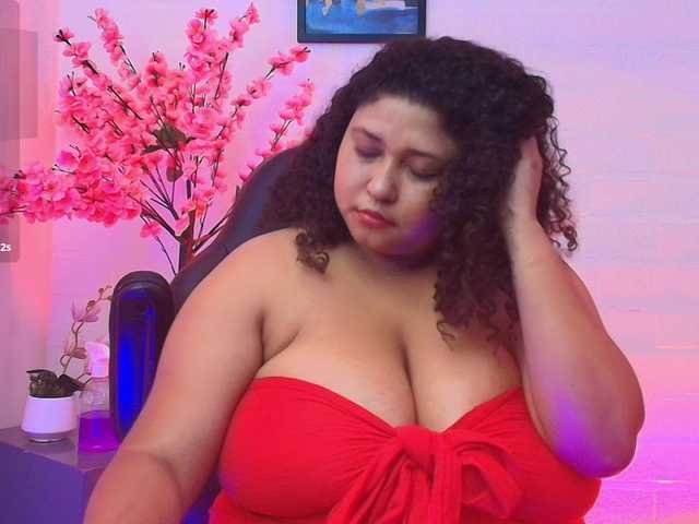 Ayliinn live cam on BongaCams
