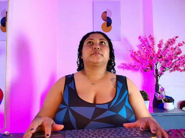 ayliinn live sex show