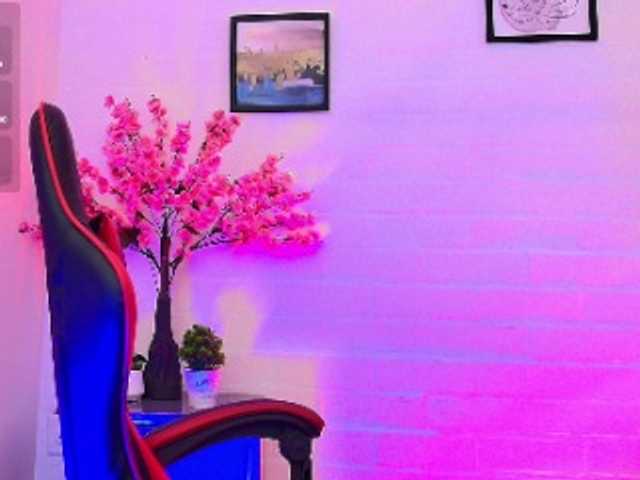 Ayliinn live webcam show