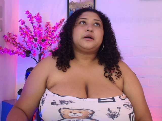 Ayliinn live cam on BongaCams