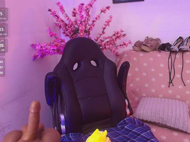 Ayliinn live cam on BongaCams