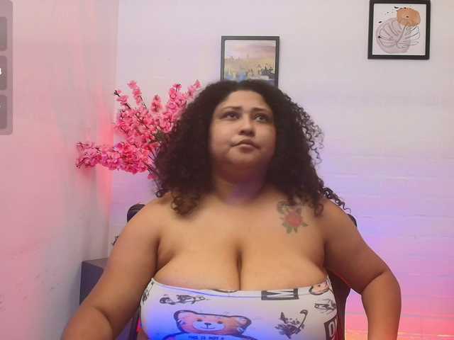 Ayliinn — live female cam