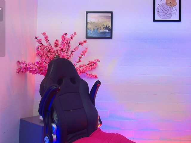 Ayliinn live cam on BongaCams
