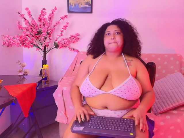 Ayliinn live cam preview