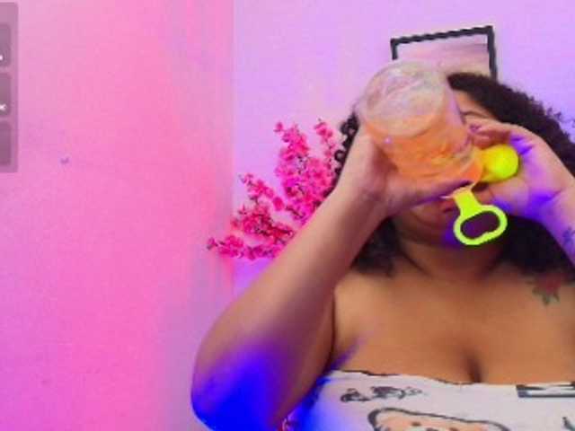 Ayliinn live webcam show