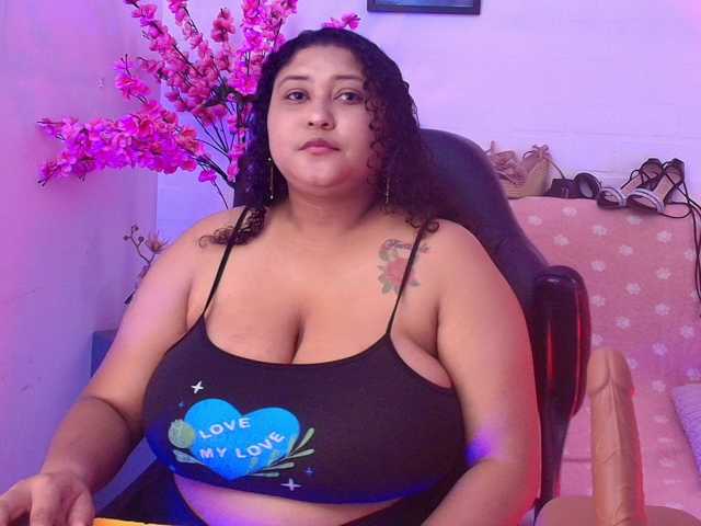 Ayliinn, en directo ahora en BongaCams