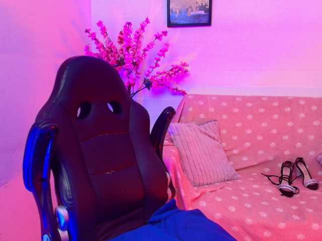 Ayliinn live cam on BongaCams