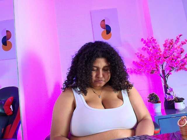 Ayliinn live cam on BongaCams