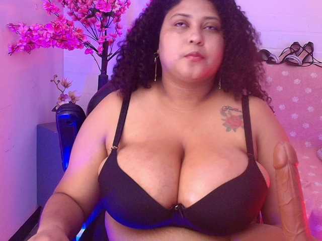 Ayliinn live cam on BongaCams