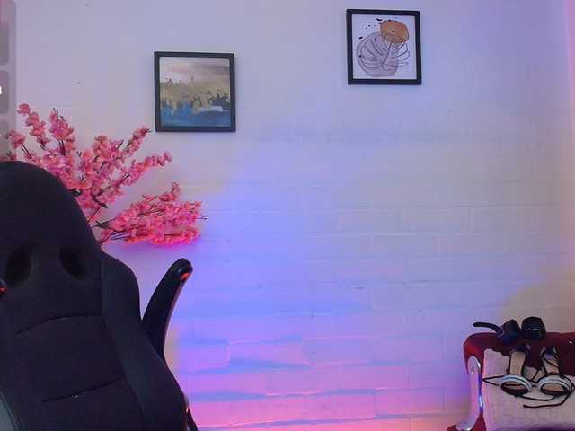 Ayliinn live cam on BongaCams
