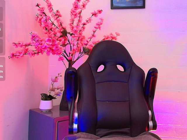 Ayliinn live cam on BongaCams