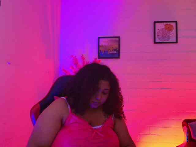 Model: Ayliinn