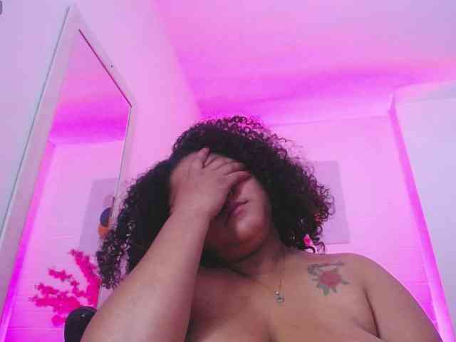 Model: Ayliinn