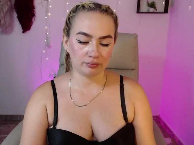 sweetfeeling30 live cam on BongaCams