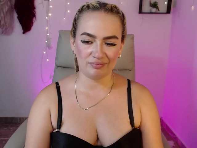 sweetfeeling30 live cam on BongaCams