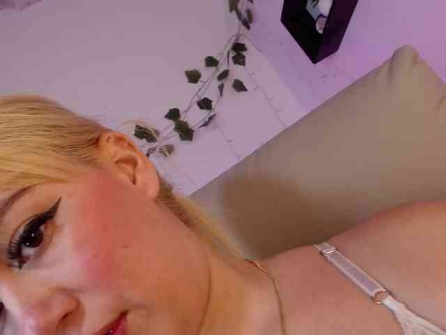sweetfeeling30 webcam