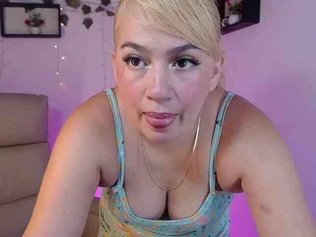sweetfeeling30 webcam