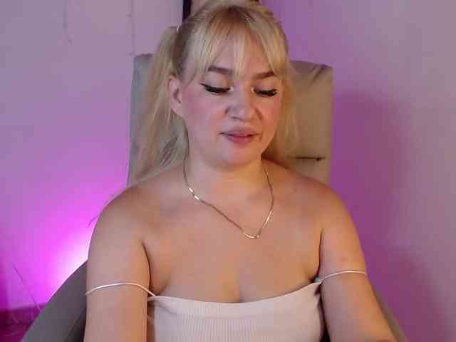 sweetfeeling30 Live Webcam on BongaCams