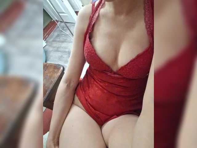 Kira19991999's BongaCams show and profile