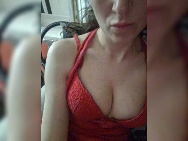 Kira19991999's BongaCams show and profile