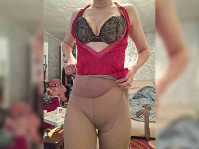 Kira19991999 webcam