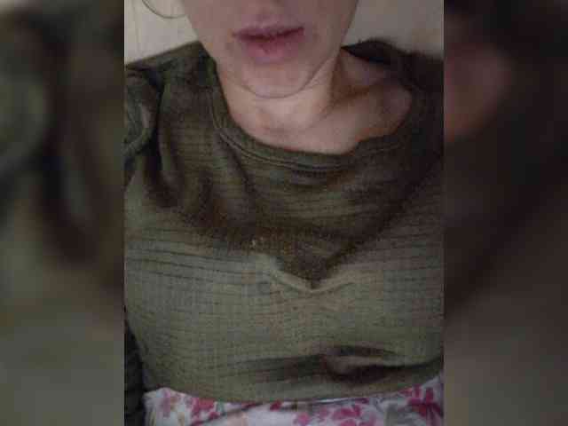 Kira19991999 webcam