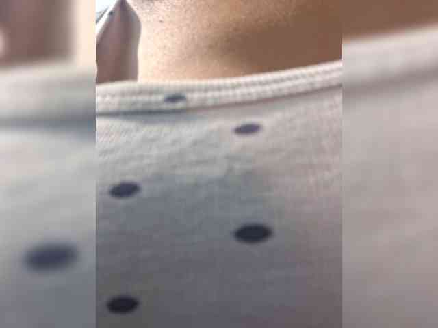 Kira19991999 webcam