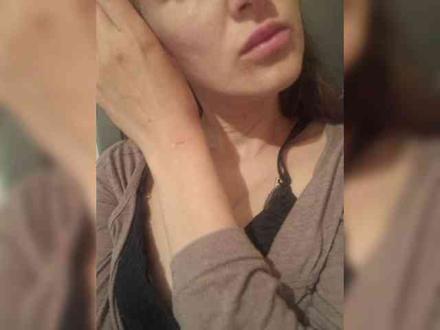 Kira19991999 webcam