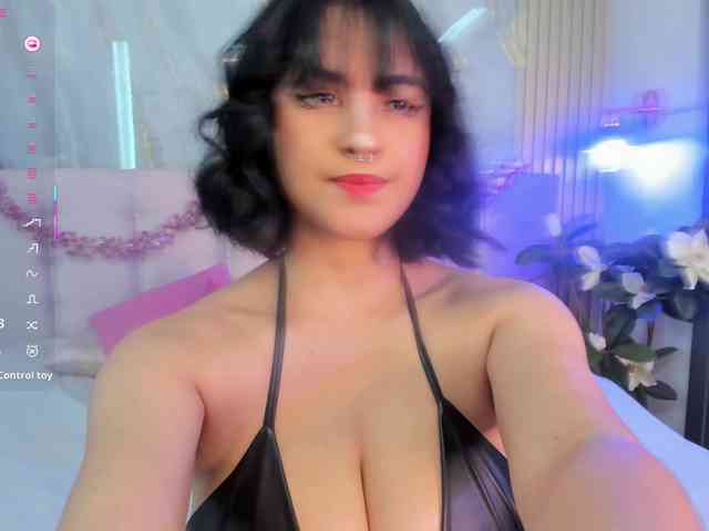 SalomeeHillss webcam