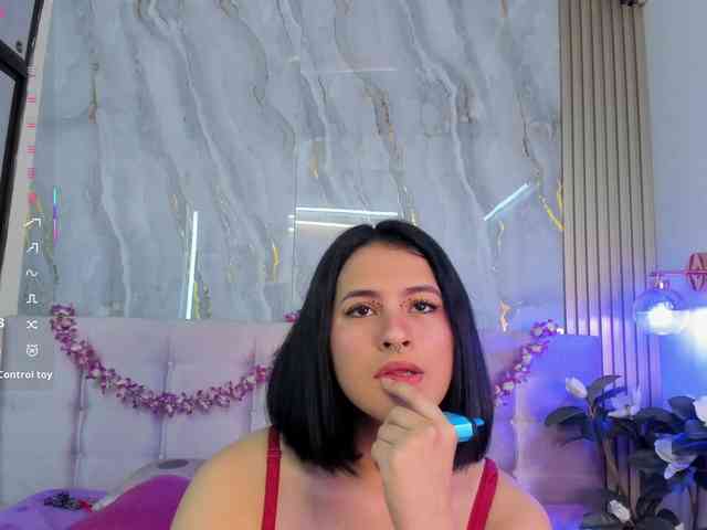 SalomeeHillss webcam