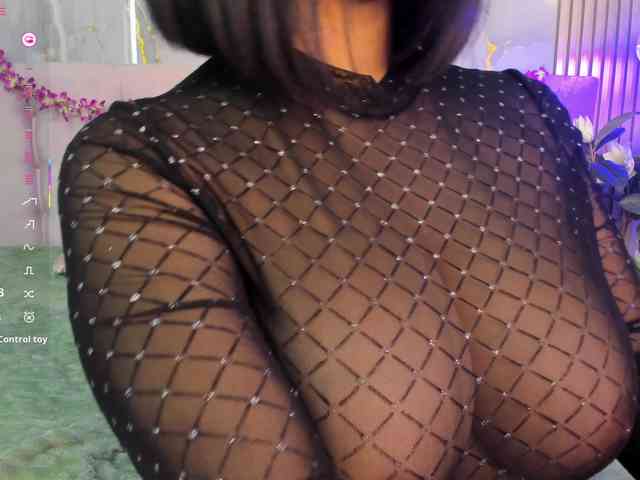 SalomeeHillss webcam