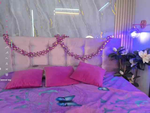 SalomeeHillss webcam