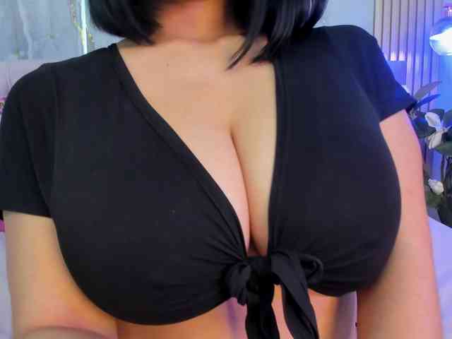SalomeeHillss webcam