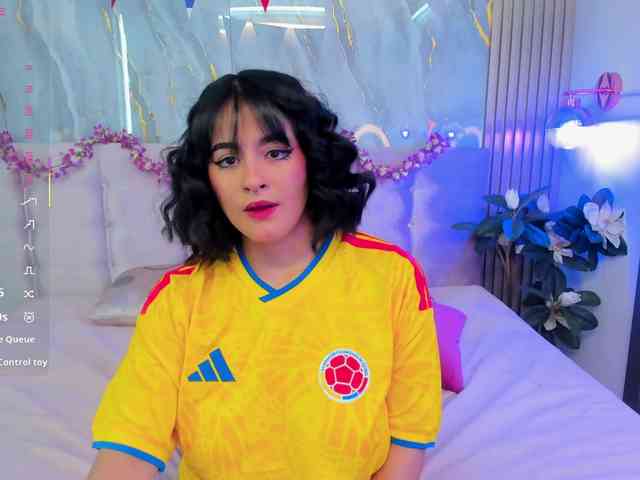 SalomeeHillss