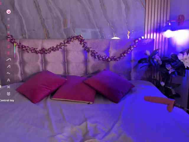SalomeeHillss webcam