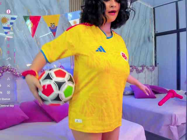 SalomeeHillss
