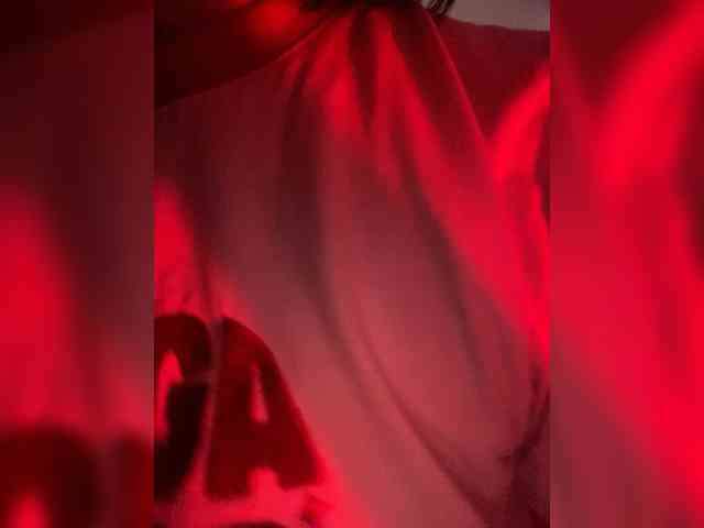 SalomeeHillss webcam