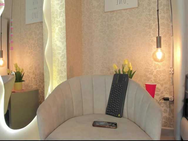 sheylawood Live Cam on BongaCams
