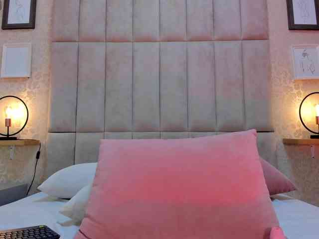 sheylawood webcam