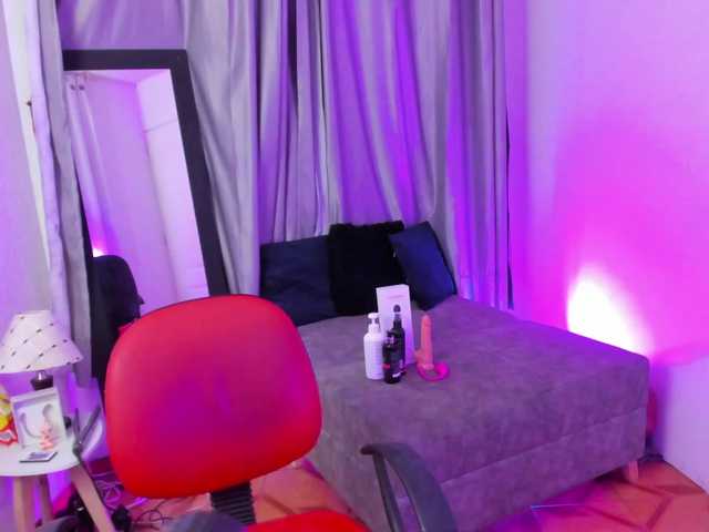 TinaJons live cam on BongaCams