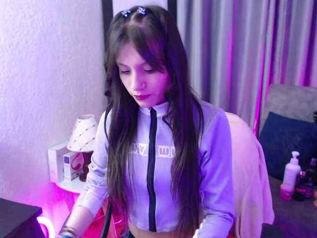 TinaJons's BongaCams show and profile