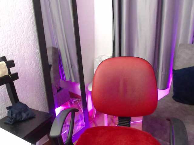 TinaJons's BongaCams show and profile