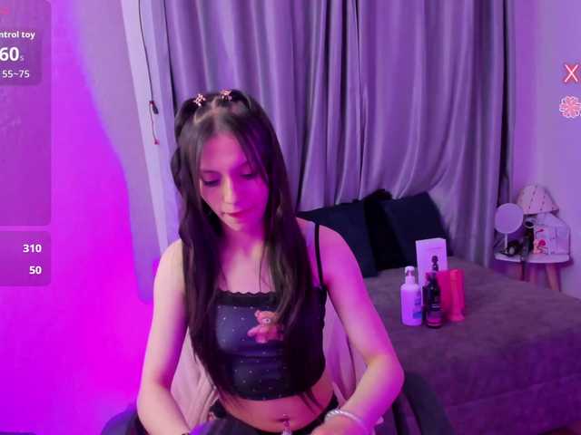 TinaJons live cam on BongaCams