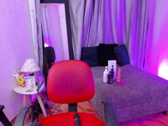 TinaJons webcam